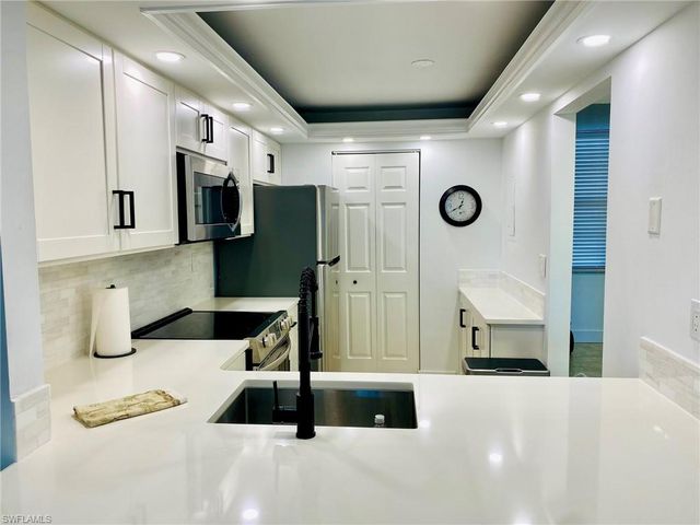 601 Seaview CT C-208, Marco Island, FL 34145