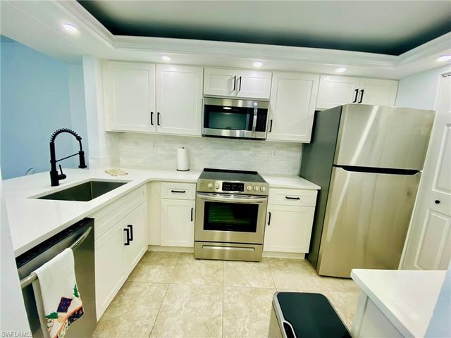 601 Seaview CT C-208, Marco Island, FL 34145