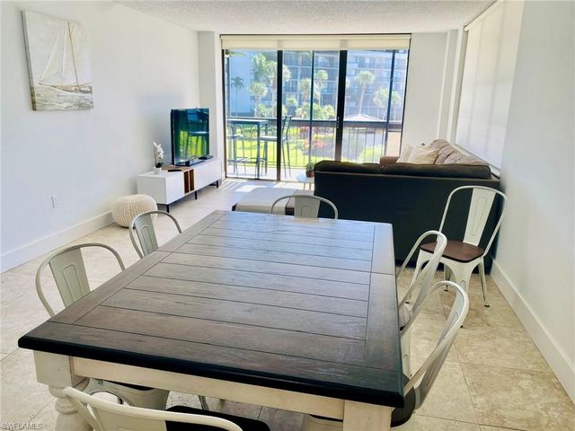 601 Seaview CT C-208, Marco Island, FL 34145