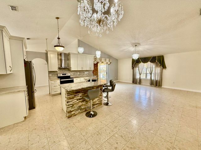 125 SW Donna Terrace, Port St. Lucie, Port St Lucie, FL 34984