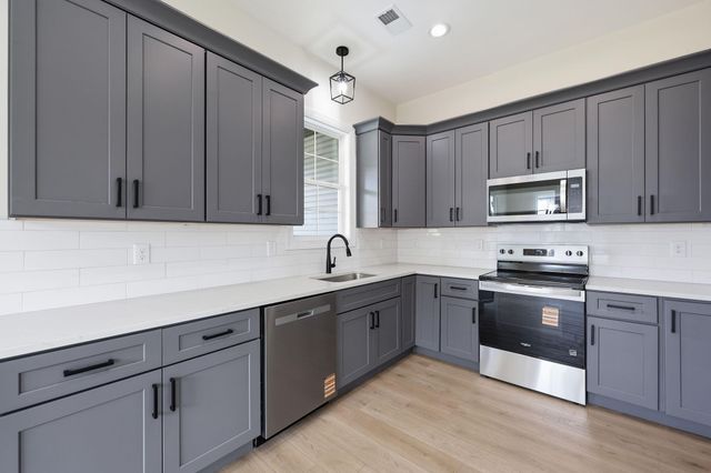 124 Patchen Drive, Nicholasville, KY 40356