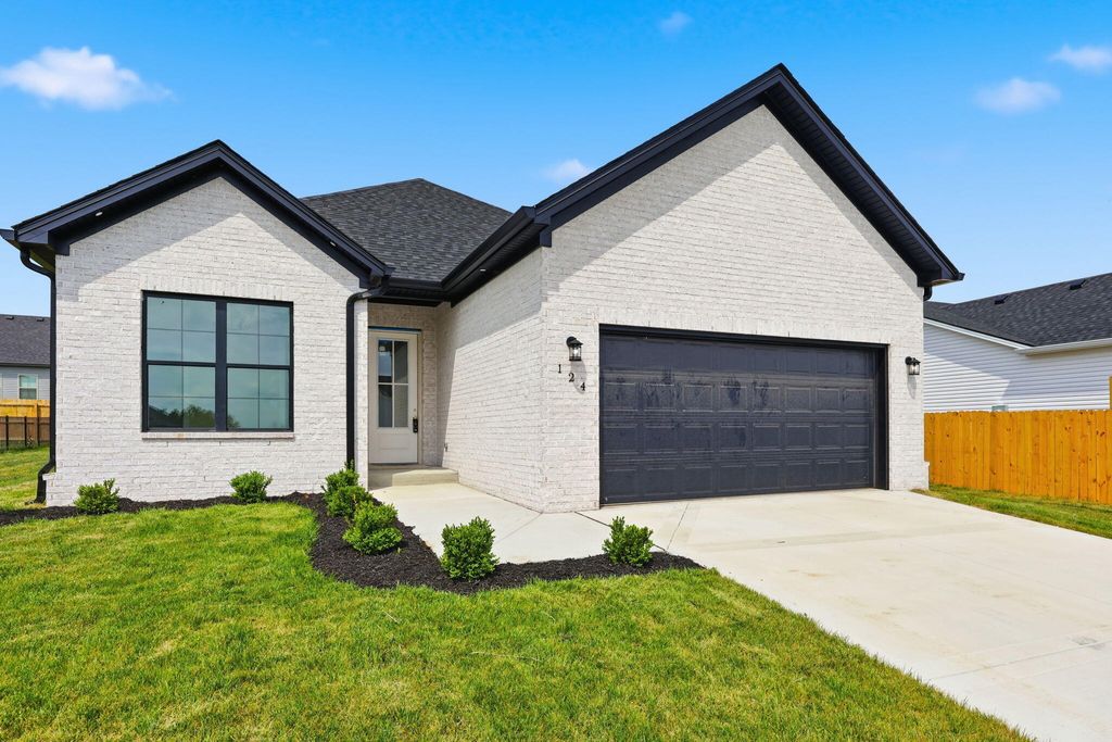 124 Patchen Drive, Nicholasville, KY 40356