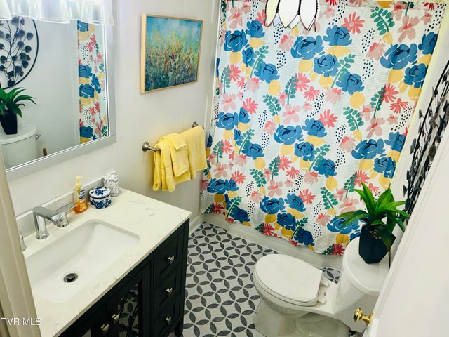 213 Campbell Street, Abingdon, VA 24210