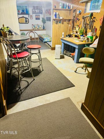 213 Campbell Street, Abingdon, VA 24210