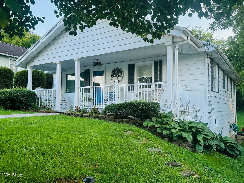 213 Campbell Street, Abingdon, VA 24210