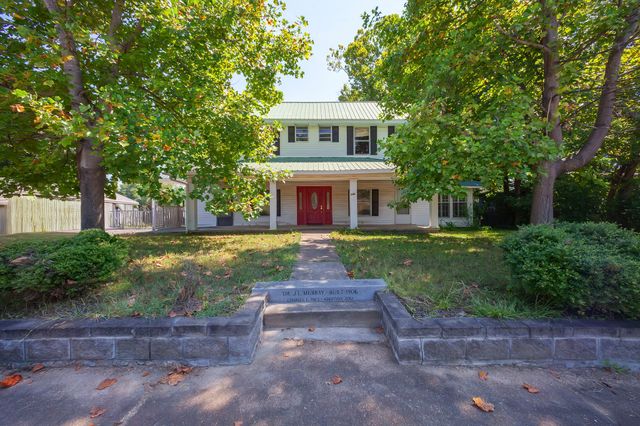 249 S Main St, Lexington, TN 38351