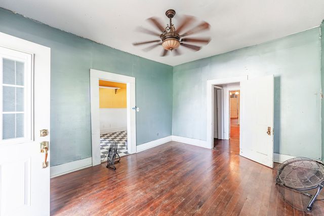 249 S Main St, Lexington, TN 38351