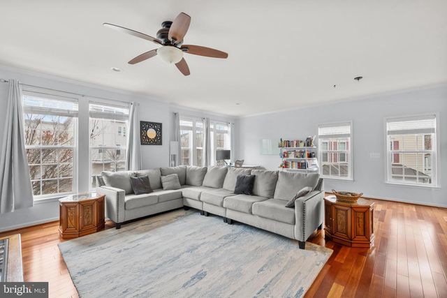 42462 GREAT HERON SQ, Brambleton, VA 20148