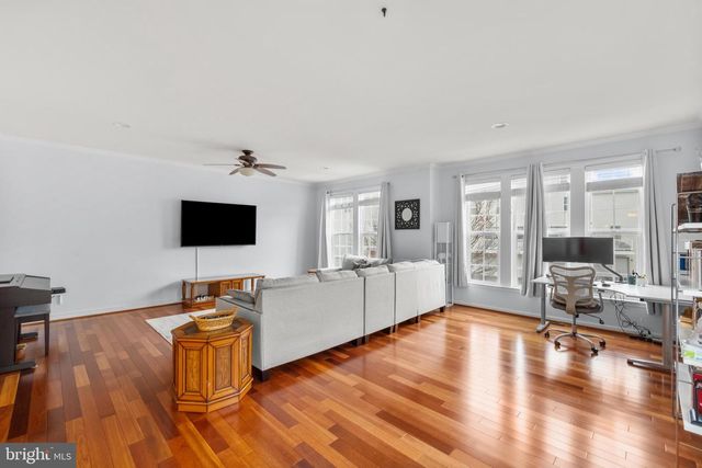 42462 GREAT HERON SQ, Brambleton, VA 20148