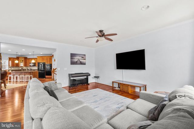 42462 GREAT HERON SQ, Brambleton, VA 20148