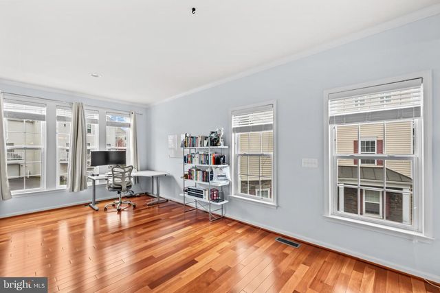 42462 GREAT HERON SQ, Brambleton, VA 20148