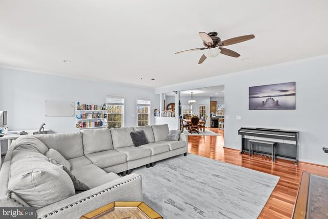 42462 GREAT HERON SQ, Brambleton, VA 20148