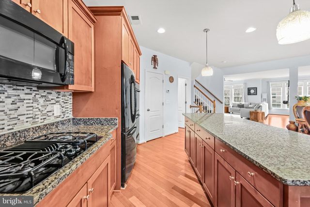 42462 GREAT HERON SQ, Brambleton, VA 20148