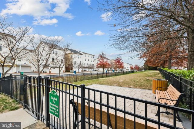 42462 GREAT HERON SQ, Brambleton, VA 20148