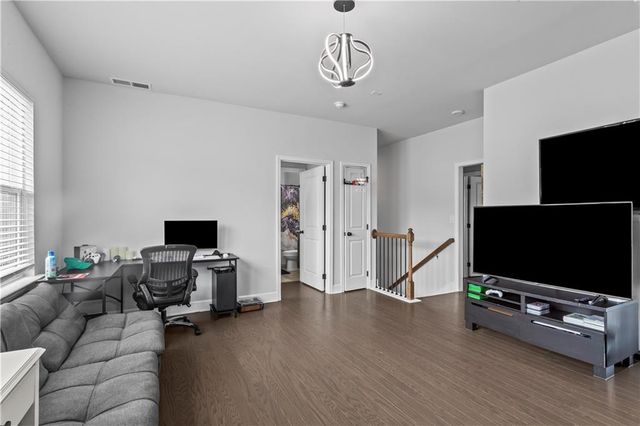 1391 Crestwind Road NW, Kennesaw, GA 30152