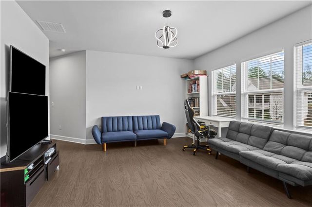 1391 Crestwind Road NW, Kennesaw, GA 30152