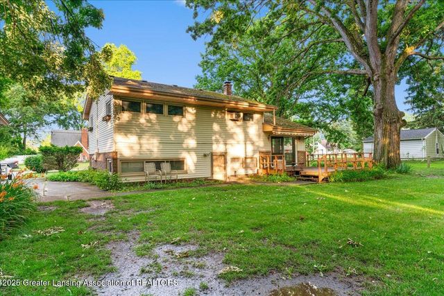 4916 Tressa Drive, Lansing, MI 48910