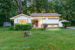 4916 Tressa Drive, Lansing, MI 48910