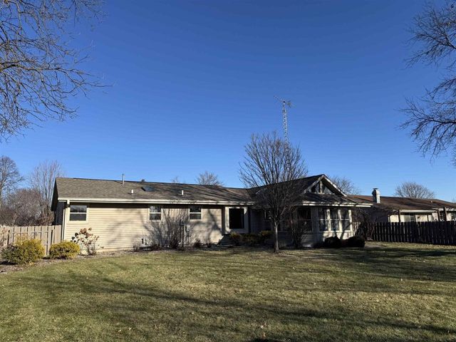 3730 Park View Drive, Janesville, WI 53546