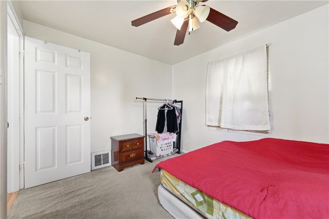 1733 Harcor Dr, Brookline, PA 15226