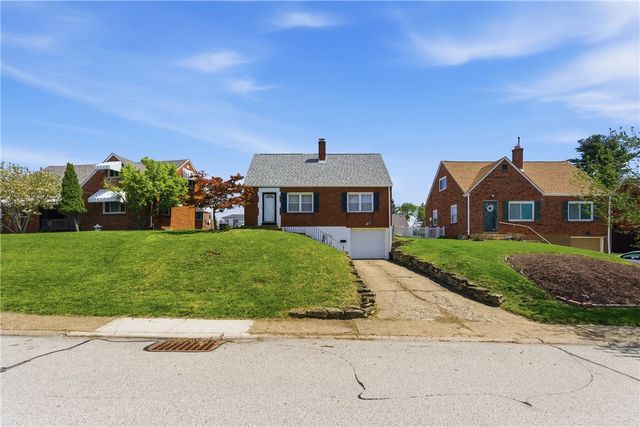 1733 Harcor Dr, Brookline, PA 15226