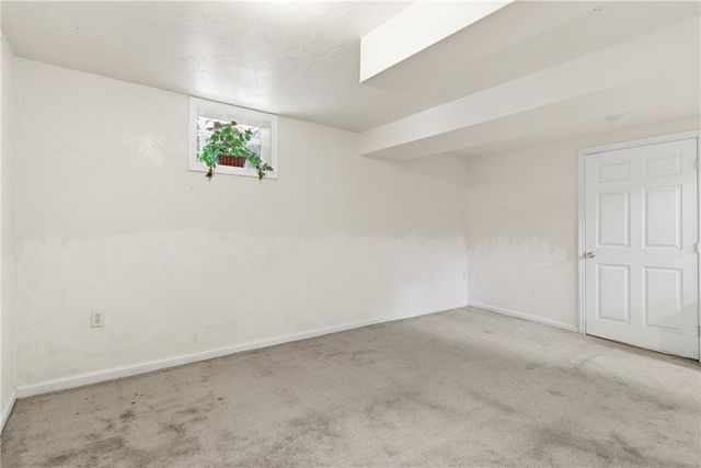 1733 Harcor Dr, Brookline, PA 15226