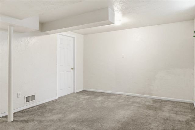 1733 Harcor Dr, Brookline, PA 15226
