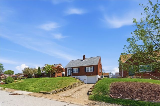 1733 Harcor Dr, Brookline, PA 15226