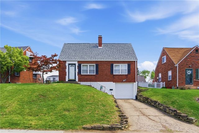 1733 Harcor Dr, Brookline, PA 15226
