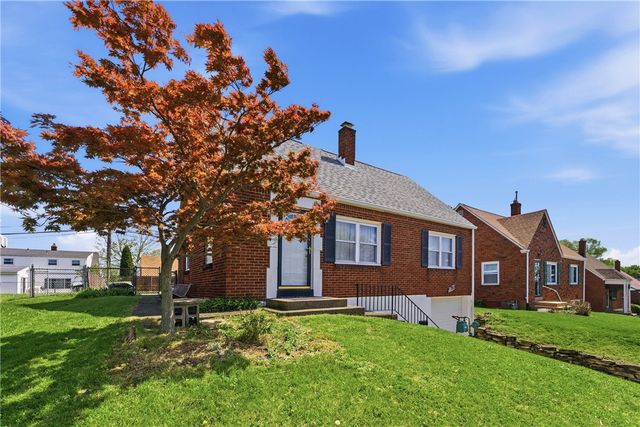1733 Harcor Dr, Brookline, PA 15226