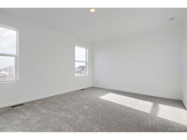 385 Wildflower Ct, Bennett, CO 80102