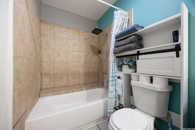 5708 GLACIER SUN DR, San Antonio, TX 78244
