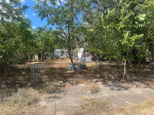 542 Flintstone DR, Canyon Lake, TX 78133