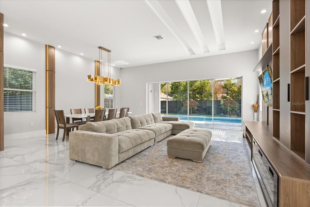 Image 12 of property listing at 1521 CHESTNUT AVENUE, Winter Park, FL 32789