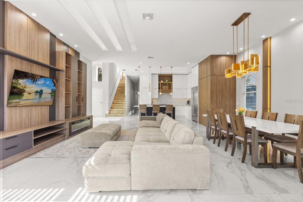 Image 15 of property listing at 1521 CHESTNUT AVENUE, Winter Park, FL 32789