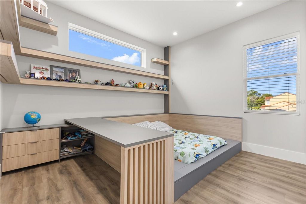 Image 30 of property listing at 1521 CHESTNUT AVENUE, Winter Park, FL 32789