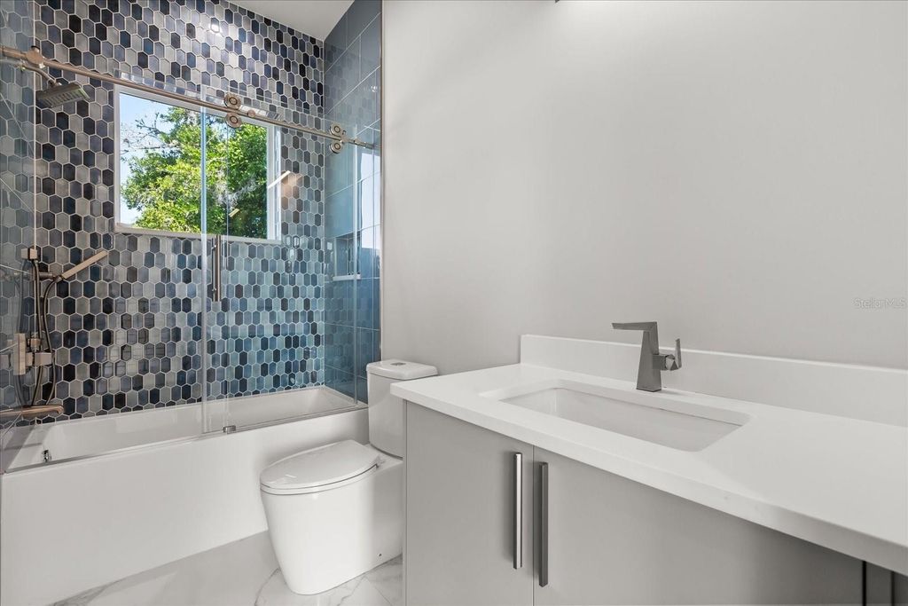 Image 32 of property listing at 1521 CHESTNUT AVENUE, Winter Park, FL 32789