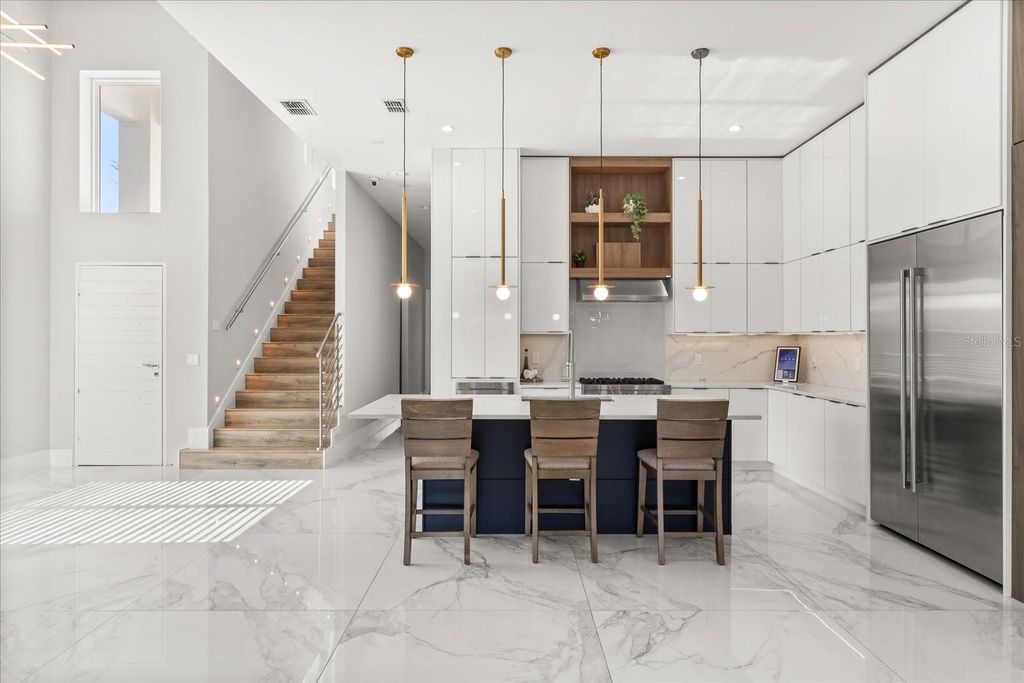 Image 6 of property listing at 1521 CHESTNUT AVENUE, Winter Park, FL 32789