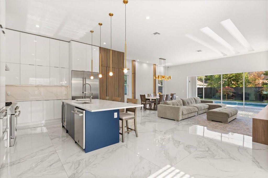 Image 9 of property listing at 1521 CHESTNUT AVENUE, Winter Park, FL 32789