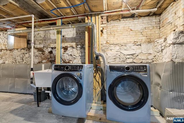 76 Mount Prospect Avenue, Newark, NJ 07104