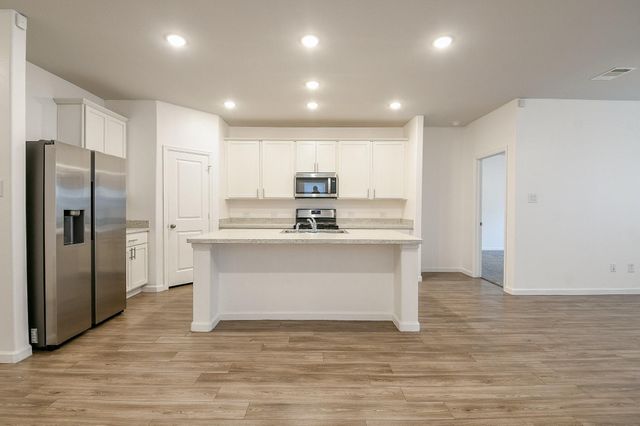 16612 Aroura St, Porter Heights, TX 77365