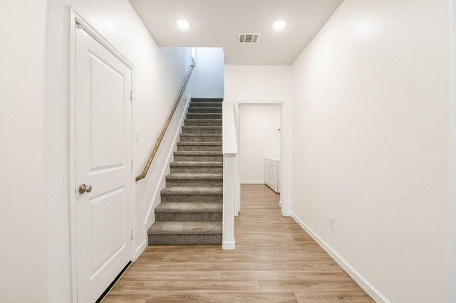 16612 Aroura St, Porter Heights, TX 77365