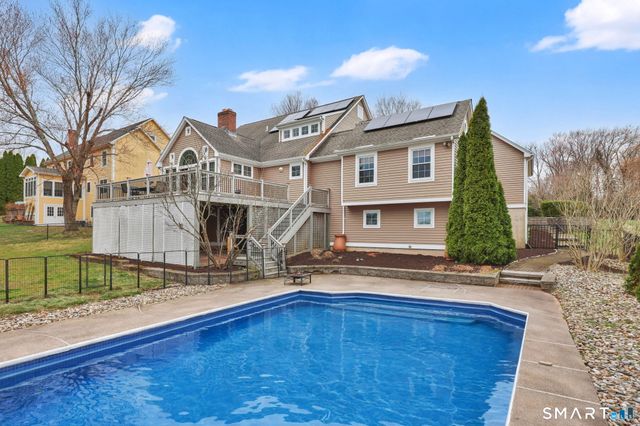 4 Harrison Drive, Cromwell, CT 06416