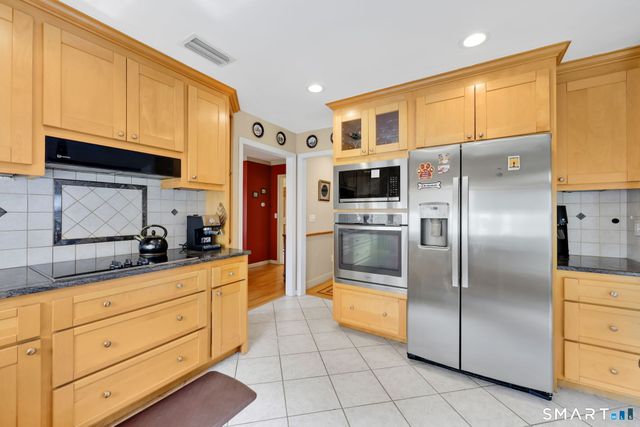 4 Harrison Drive, Cromwell, CT 06416