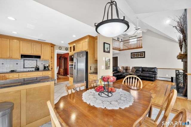 4 Harrison Drive, Cromwell, CT 06416