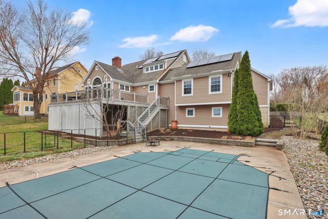 4 Harrison Drive, Cromwell, CT 06416