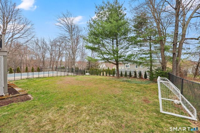 4 Harrison Drive, Cromwell, CT 06416