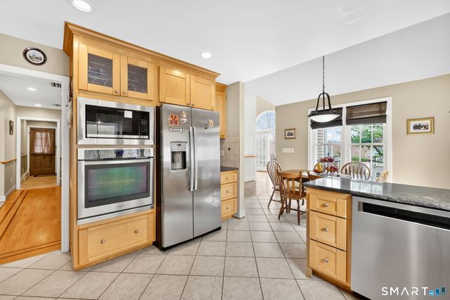 4 Harrison Drive, Cromwell, CT 06416