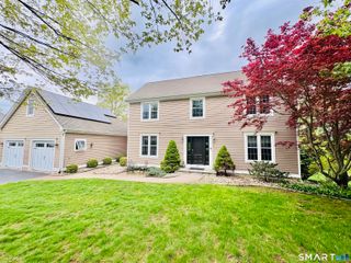 4 Harrison Drive, Cromwell, CT 06416