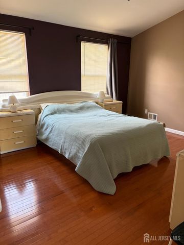 29 Major Drive, Sayreville, NJ 08872